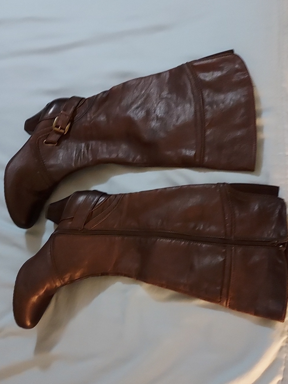 Women’s Tall Brown Faux  Leather Heeled Boots Very Soft To Touch.  Never Worn.